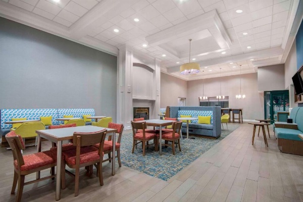 Hampton Inn By Hilton East Aurora image 16